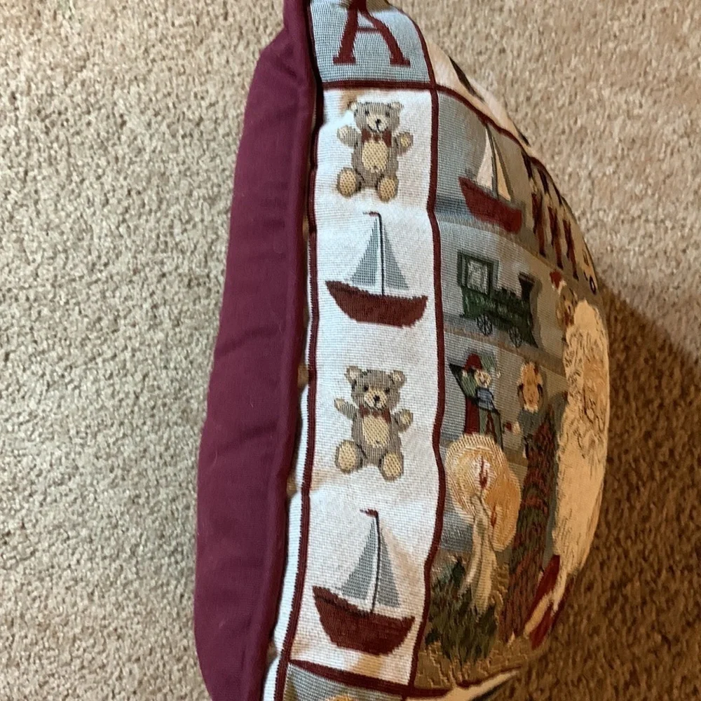 Beautiful Santa Claus Pillow excellent condition